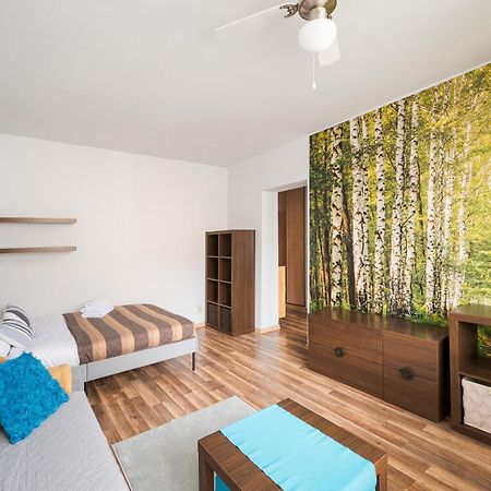 Stay With Friends In Warsaw Apartment ภายนอก รูปภาพ