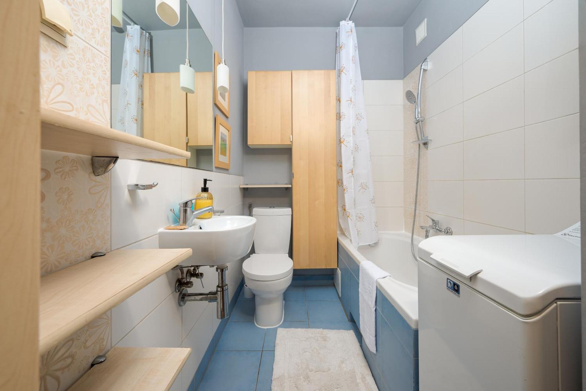 Stay With Friends In Warsaw Apartment ภายนอก รูปภาพ