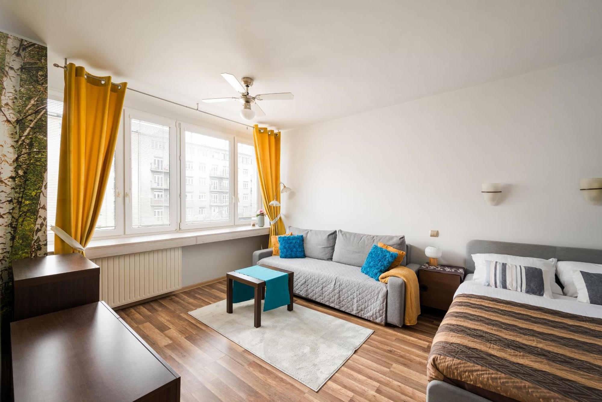 Stay With Friends In Warsaw Apartment ภายนอก รูปภาพ