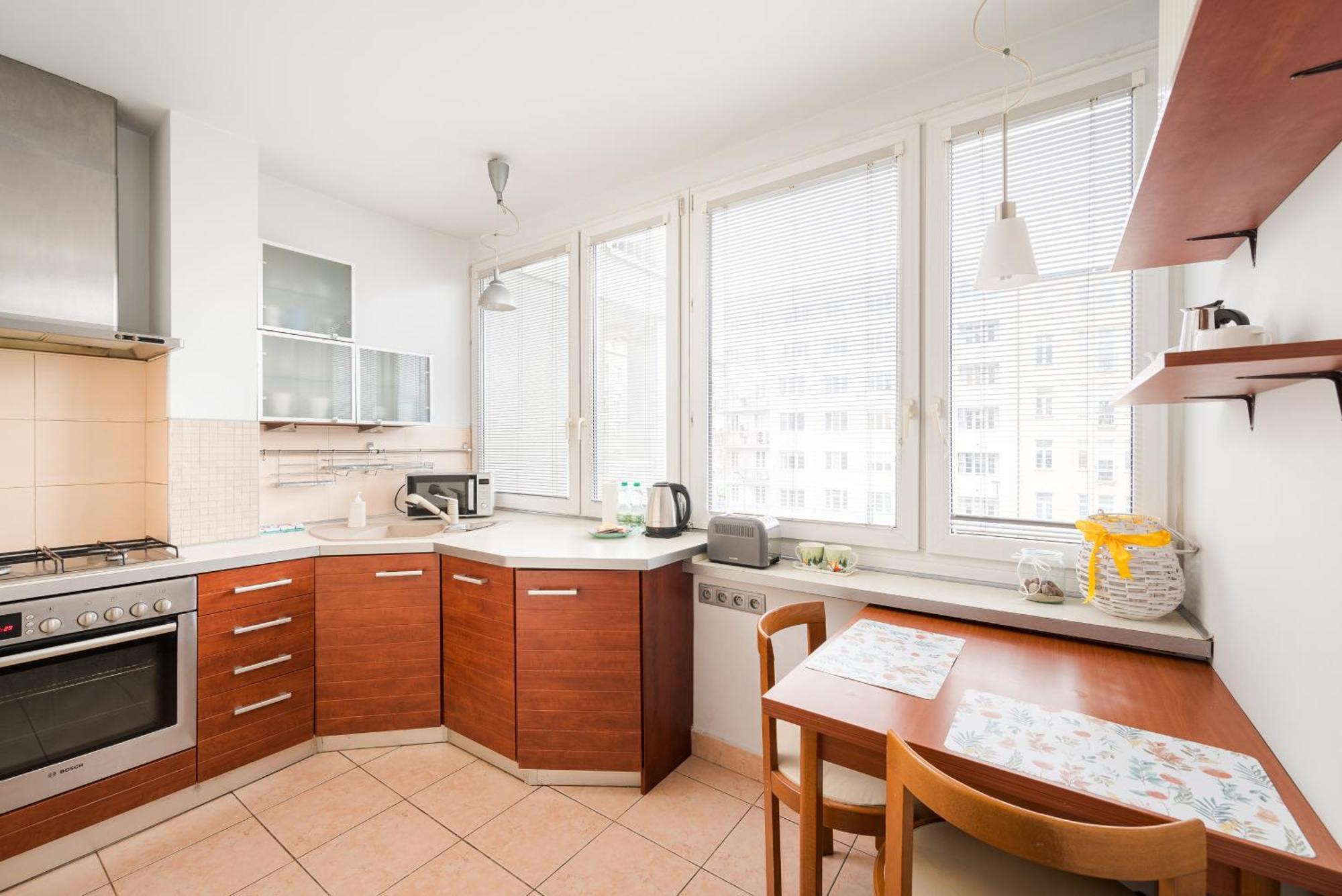 Stay With Friends In Warsaw Apartment ภายนอก รูปภาพ