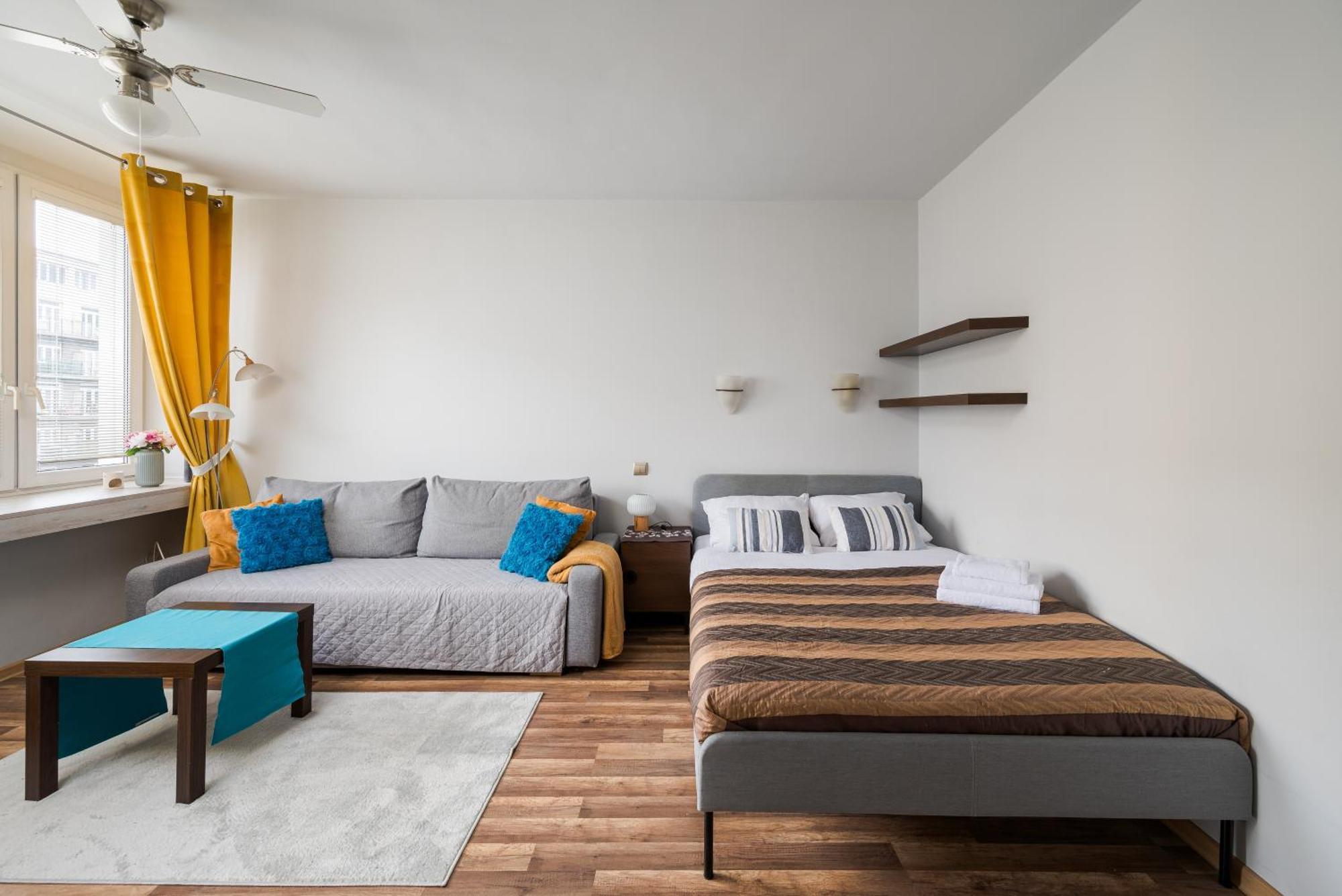 Stay With Friends In Warsaw Apartment ภายนอก รูปภาพ